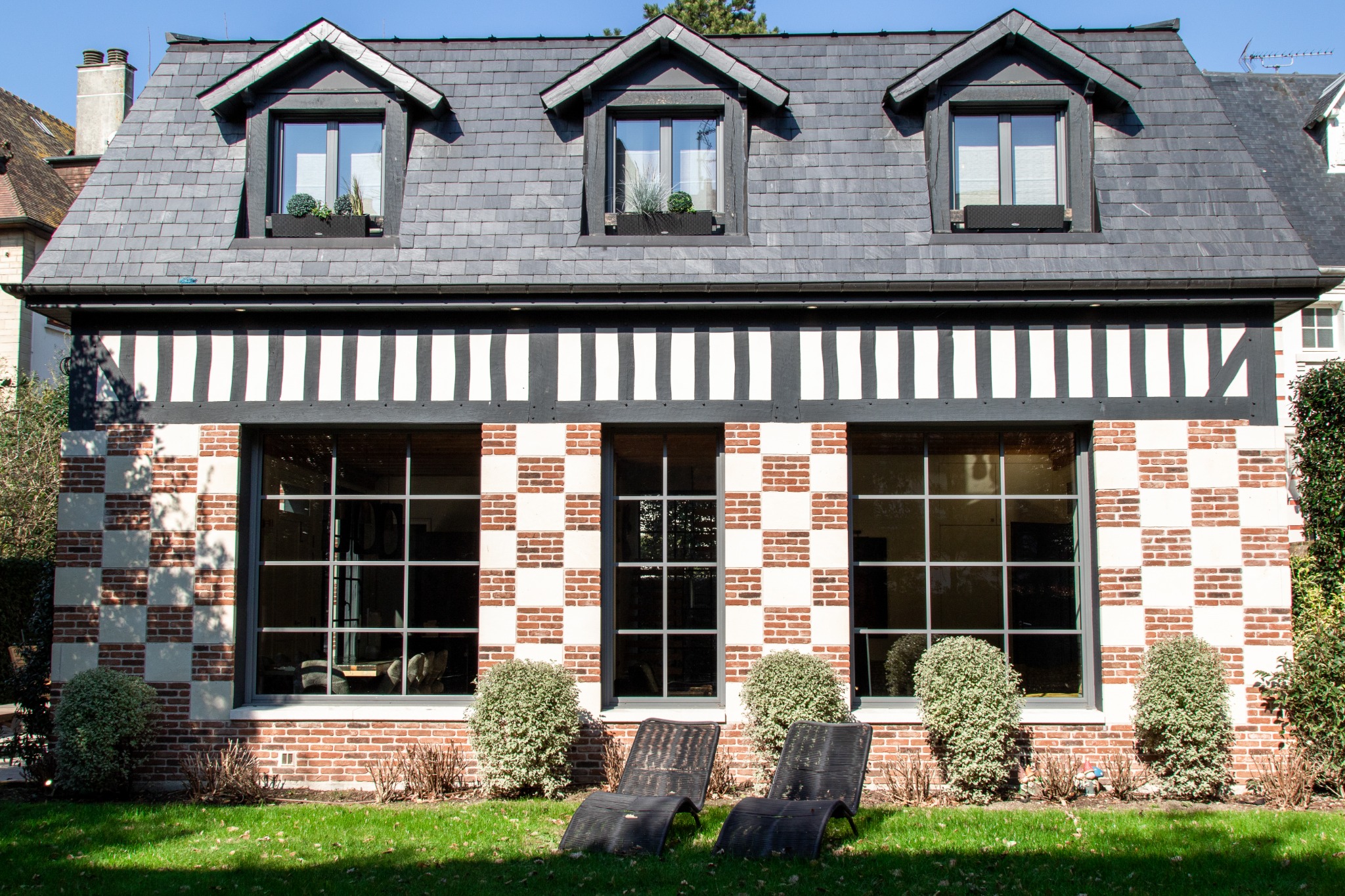 Norman House — façade sur jardin